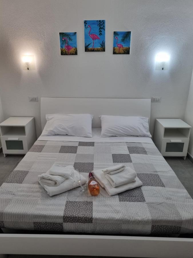 Mito Apartment Кальярі Екстер'єр фото